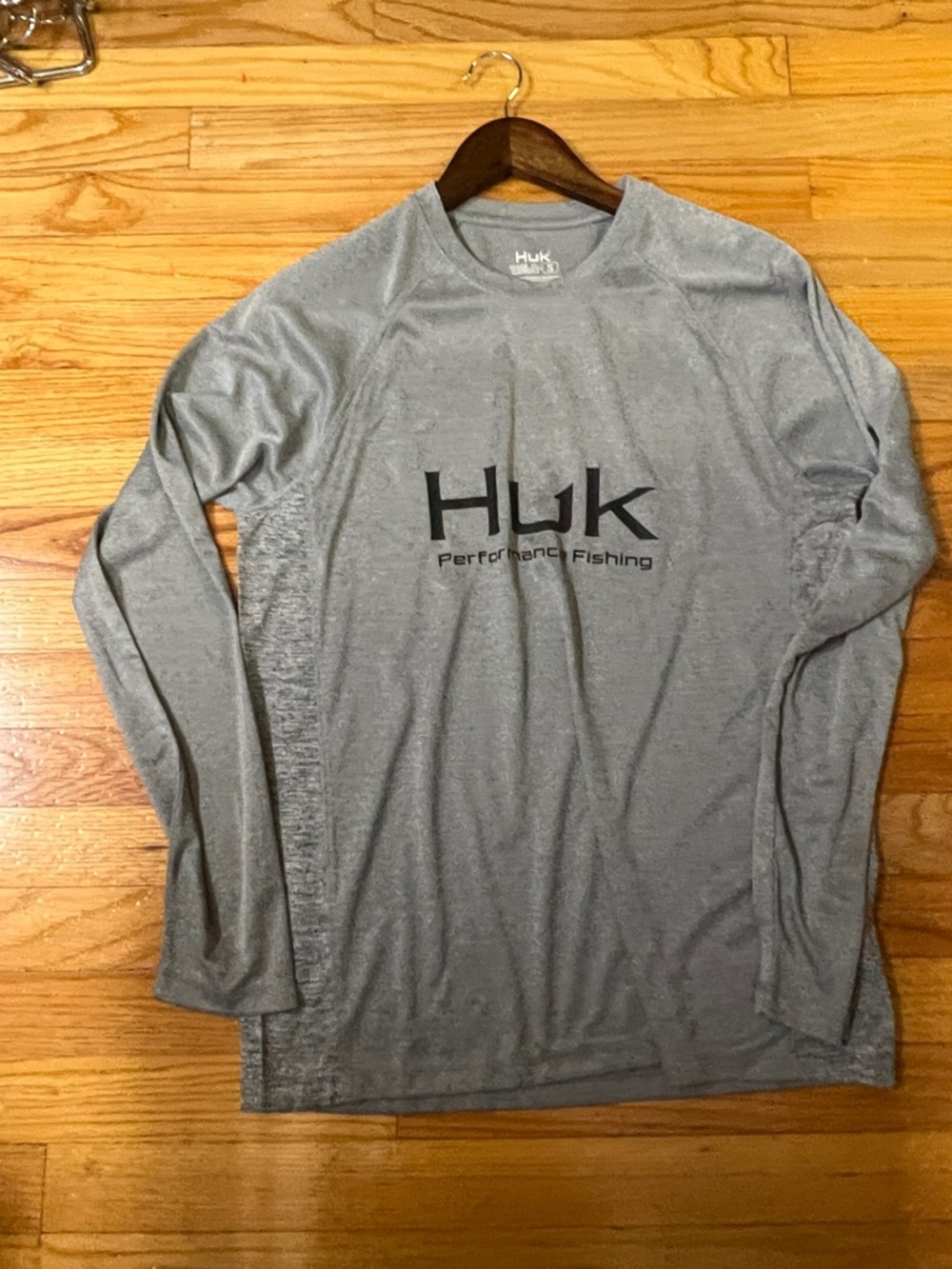 NWT M’s HUK Pursuit LS Crew- Heather Grey